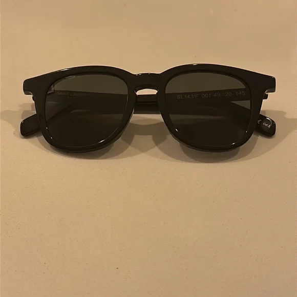 Saint Laurent | Accessories | Authentic Saint Laurent Black  display picture 3